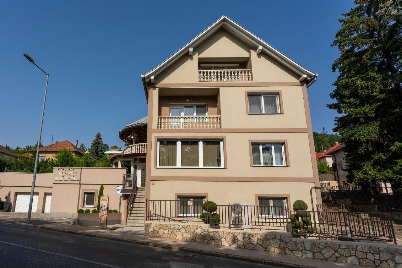 Belvarosi Nemes Apartmanhaz Szekszárd Exteriör bild