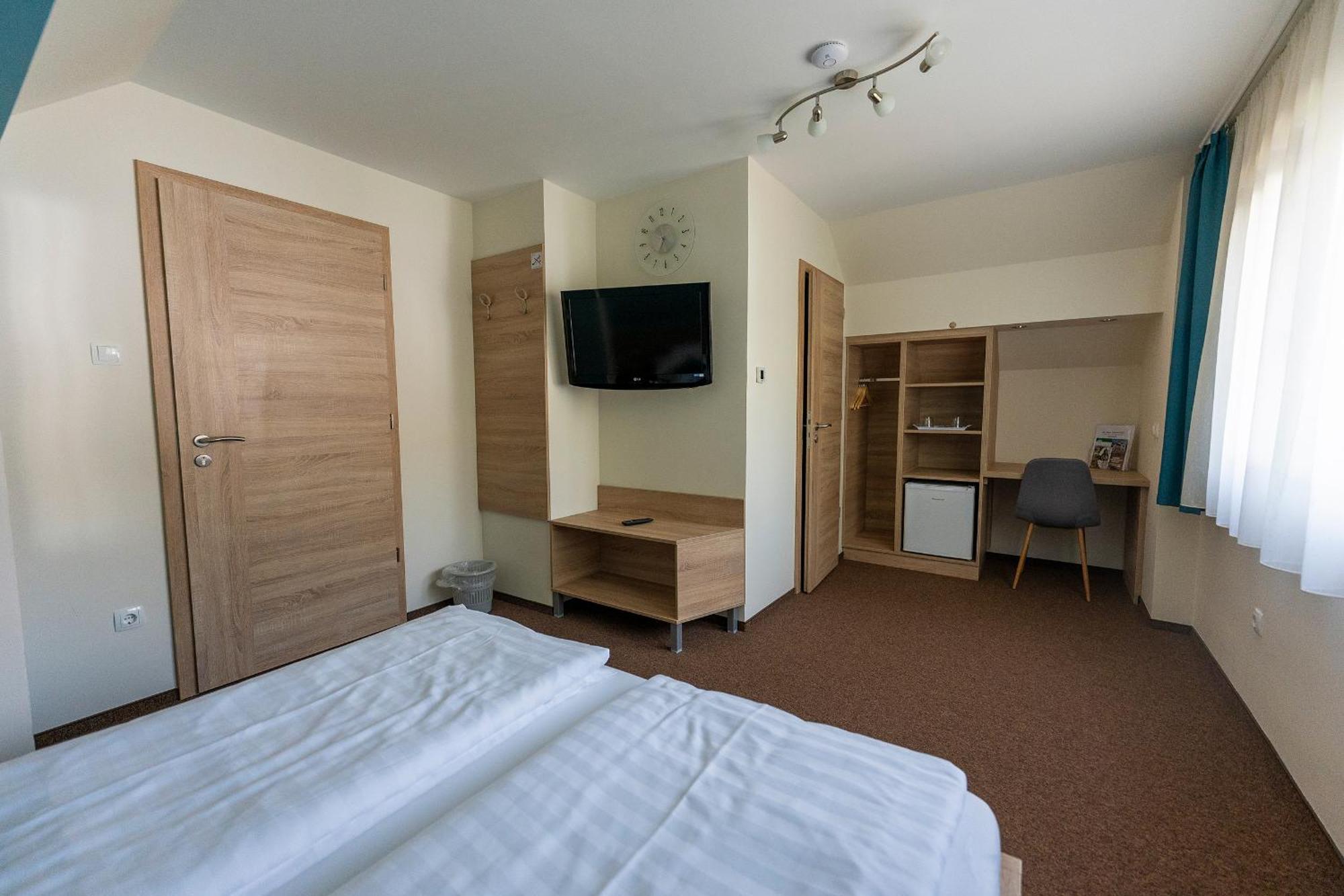 Belvarosi Nemes Apartmanhaz Szekszárd Exteriör bild