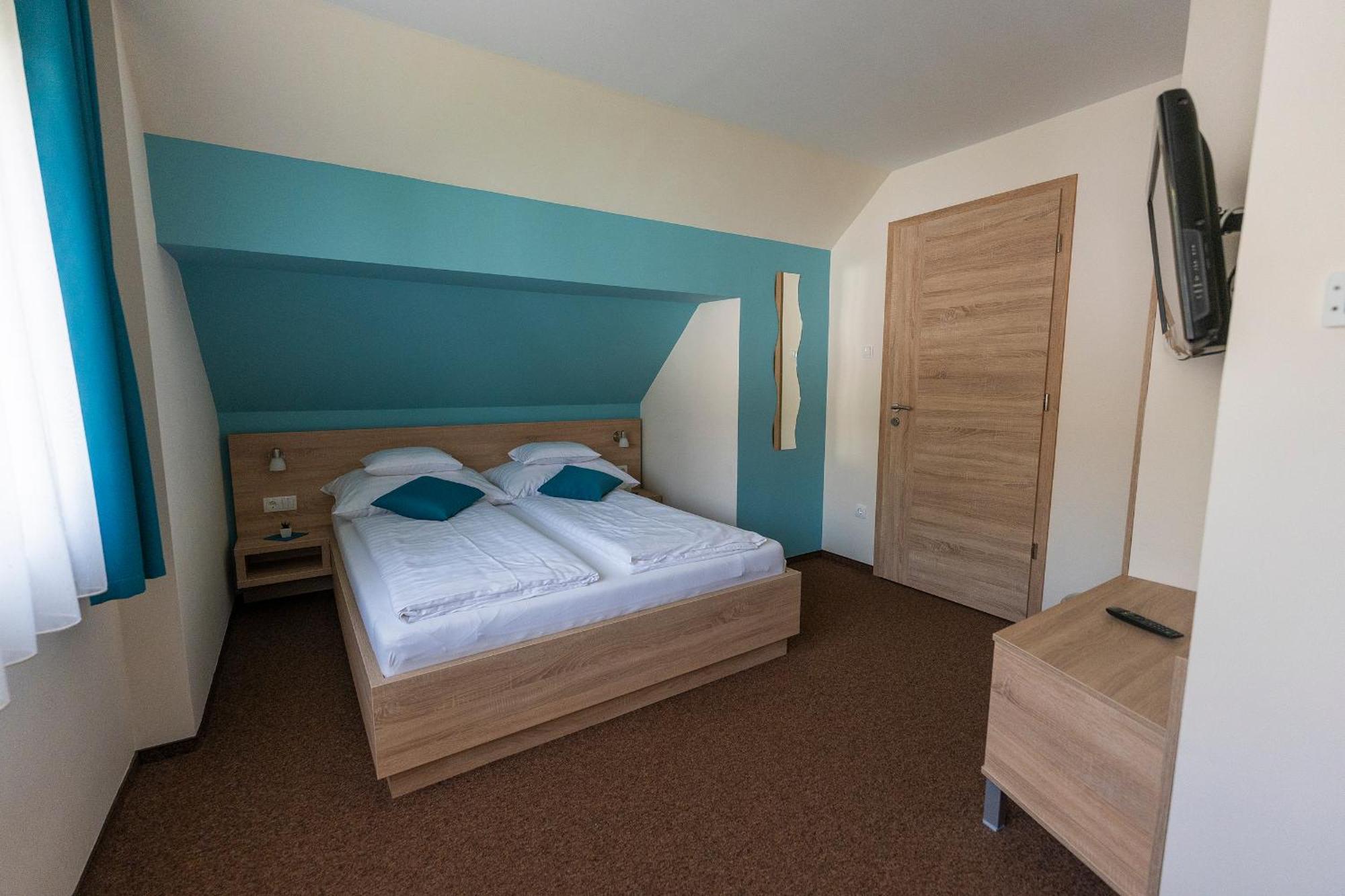 Belvarosi Nemes Apartmanhaz Szekszárd Exteriör bild