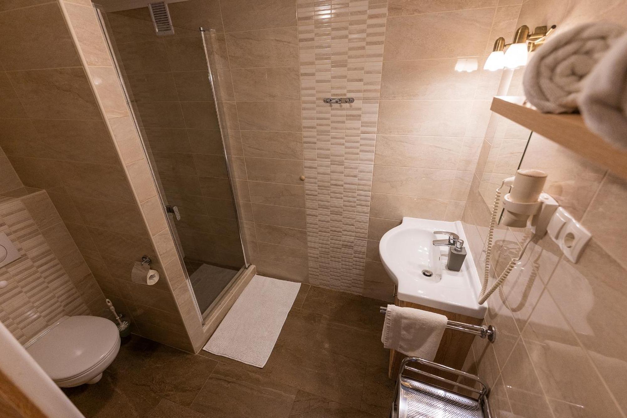 Belvarosi Nemes Apartmanhaz Szekszárd Exteriör bild