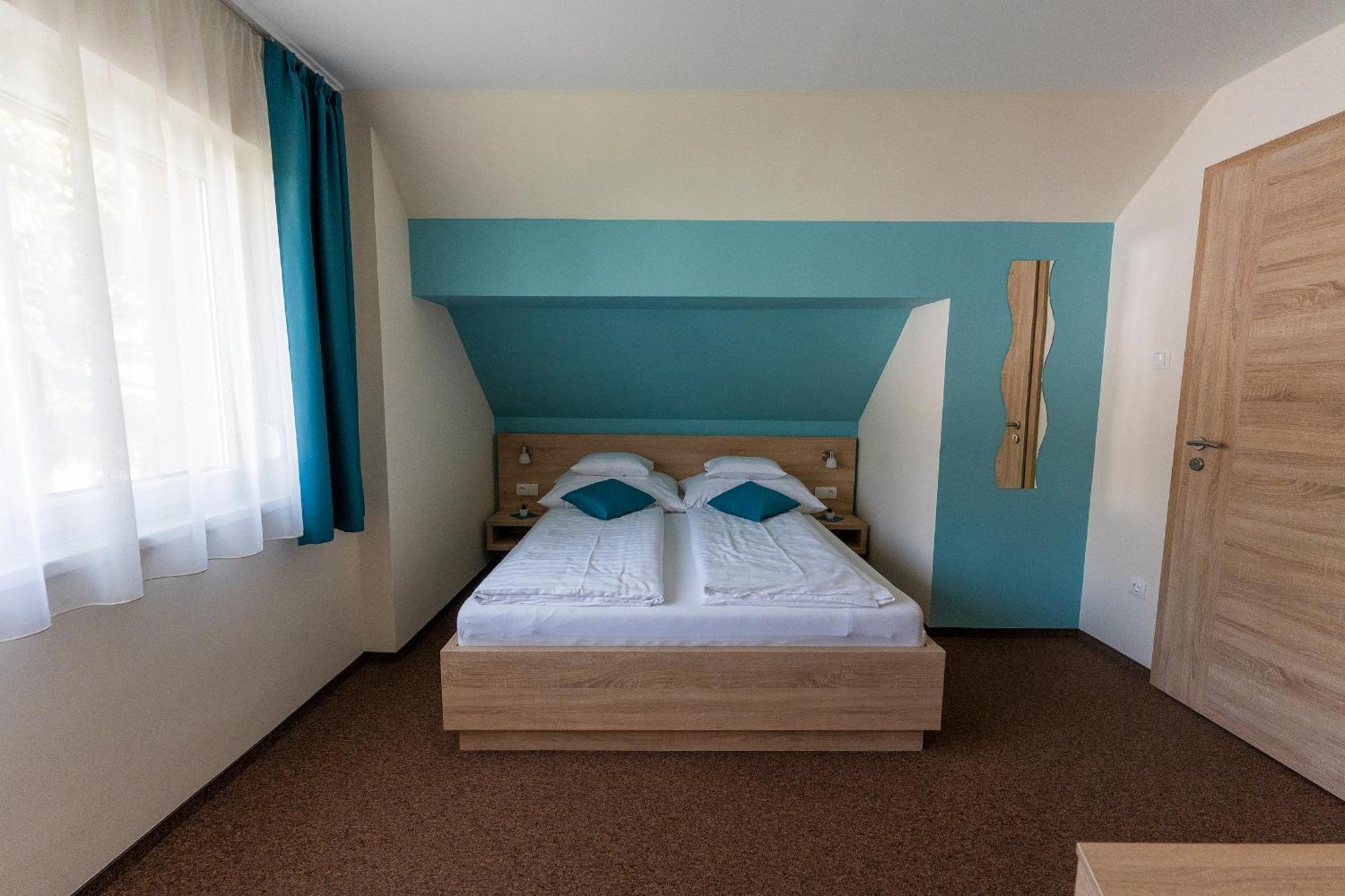 Belvarosi Nemes Apartmanhaz Szekszárd Exteriör bild