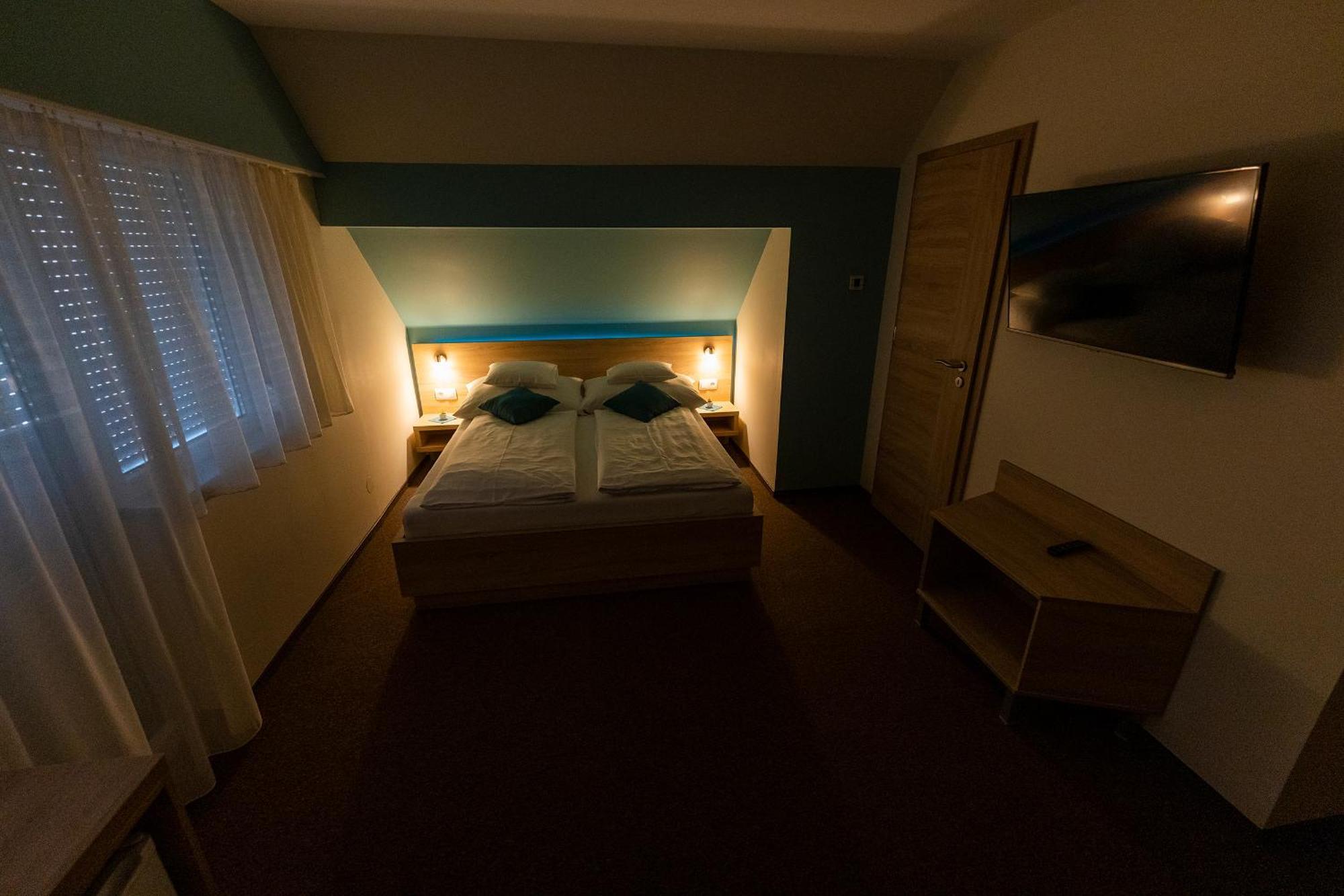 Belvarosi Nemes Apartmanhaz Szekszárd Exteriör bild